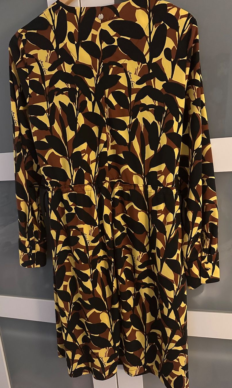 Marc Cain Vestiti: Marccain Kleid N3 wie neu – Nuovo (secondo la descrizione) da St. Gallen venduto da gag_6sxh 1