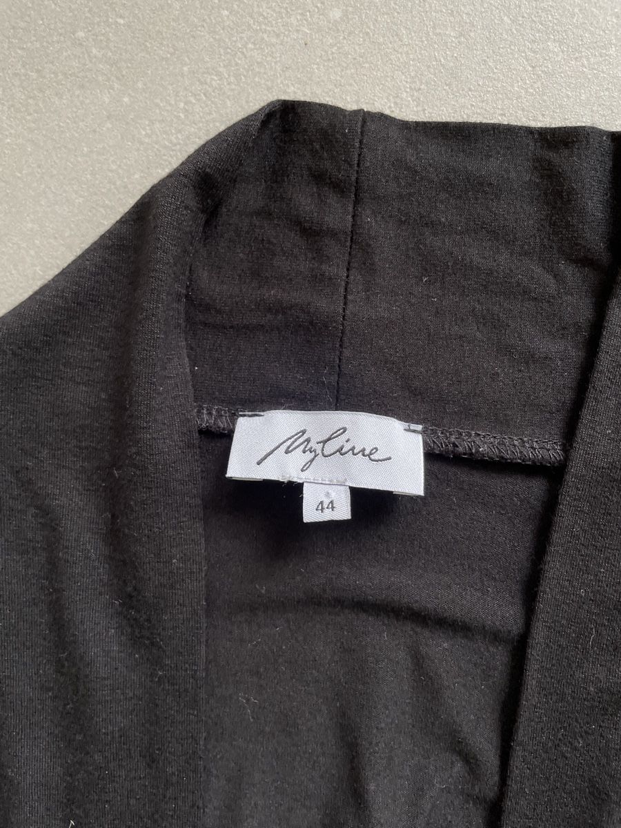 Giacche: Leichte schwarze Damenjacke, Myline, Grösse 44 – Usato da Adligenswil venduto da Treegarden 1