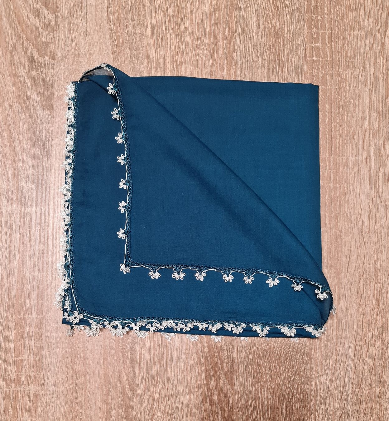 Foulard & Sciarpe: Foukard blau mit handgemachtem Randmuster – Nuovo e nell'imballaggio originale da Grafstal venduto da sel_yil 1