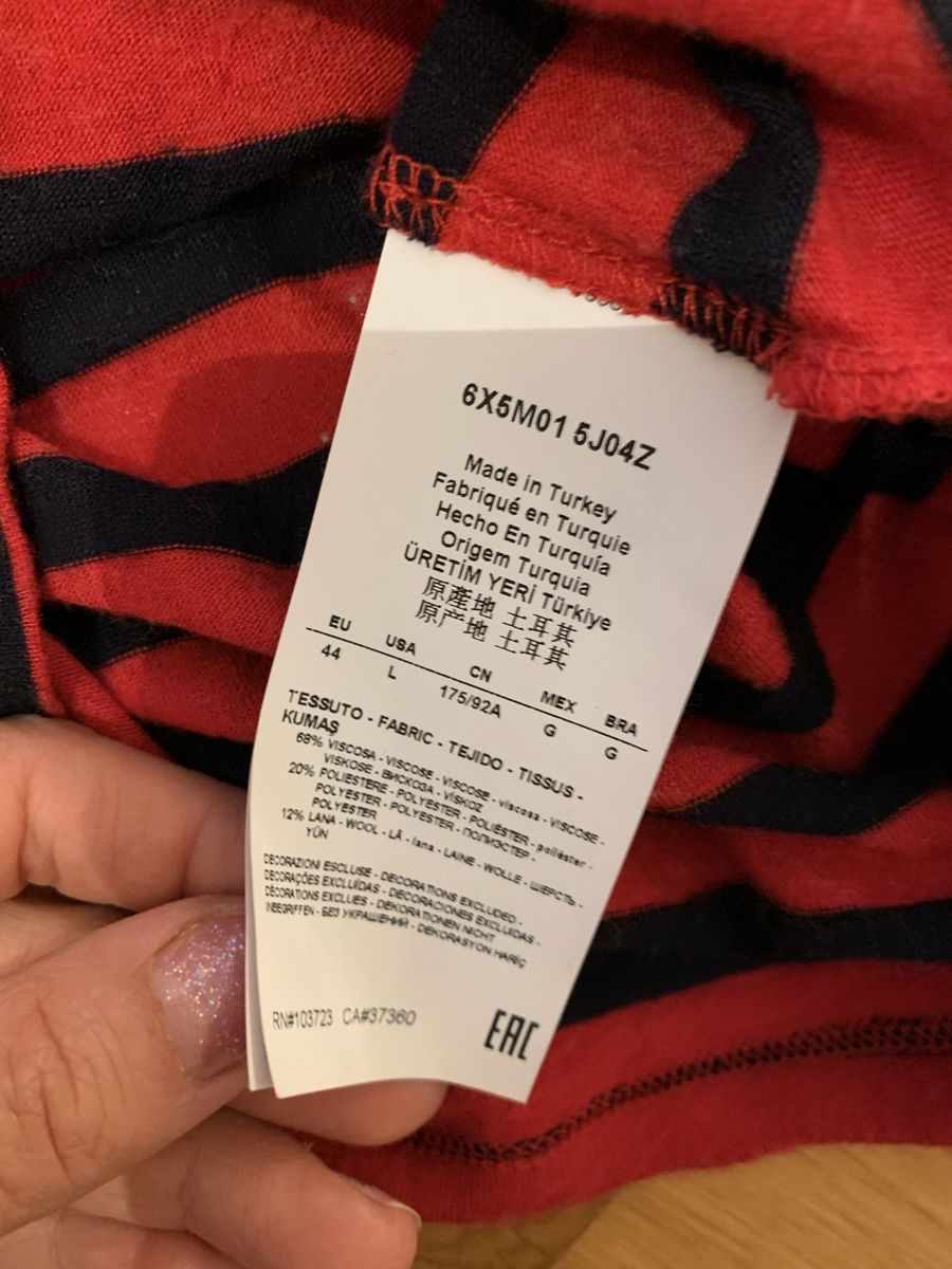 Armani Pulls & Sweat-shirts: Armani Oberteil Grösse M – D'occasion à Ostermundigen par des_t9vv 2