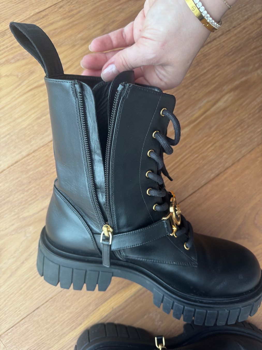 Versace Damenschuhe: VERSACE Medusa Leder Boots GR. 38 – Neu (gemäss Beschreibung) aus Schmerikon von Adrianka55 7