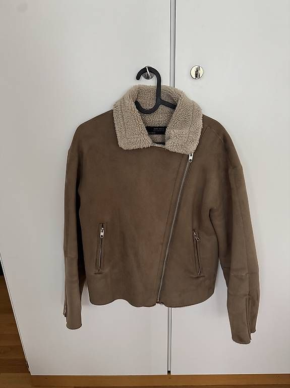 Zara Vestes: Braune Jacke mit Teddyfell – D'occasion à Rüfenacht BE par NE_ 1
