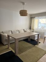 Massiver Esstisch in moderner Eichenoptik 