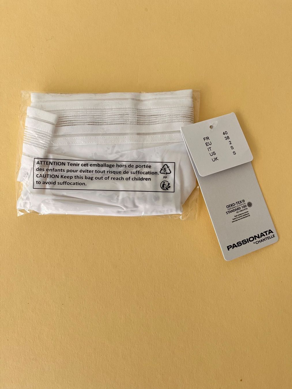 Passionata Altra biancheria intima: String PASSIONATA (Chantelle), Grösse 38, Weiss – Nuovo e nell'imballaggio originale da Rudolfstetten venduto da gst_g7xl 2
