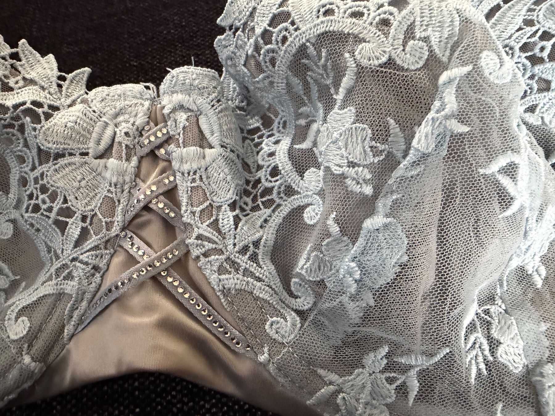 Altra biancheria intima: 4 soutiens gorge de marque – Usato da riddes venduto da lauali01 7
