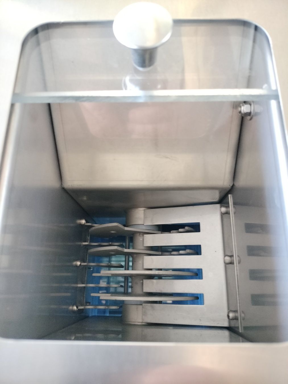 Allestimento di negozi e stand fieristici: Wessamat Ice Crusher – Usato da Bühl BE venduto da VW612 1