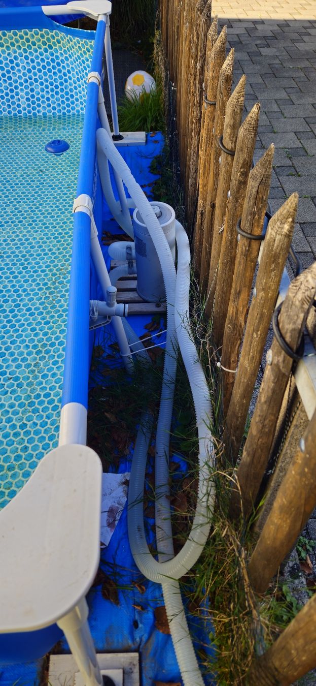 Intex Piscine: Intex Frame Pool rechteckig mit Filterpumpe  – Usato da Spiez venduto da Stef031 2