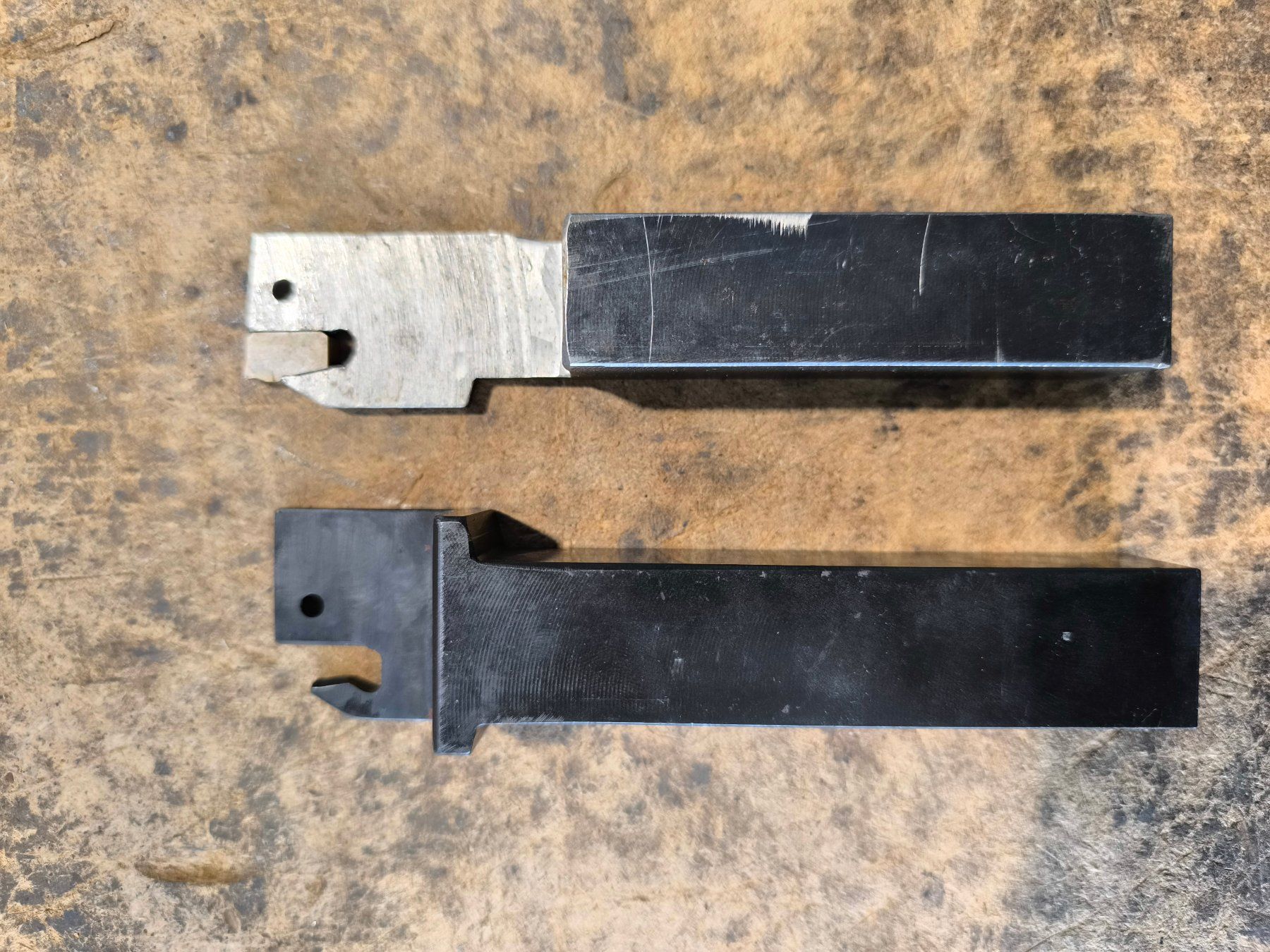 Sandvik Tutti gli attrezzi: 2x Einstechstahl / Wendeplattenhalter inkl. Platten MP026 – Usato da Arbon venduto da millpoint 2