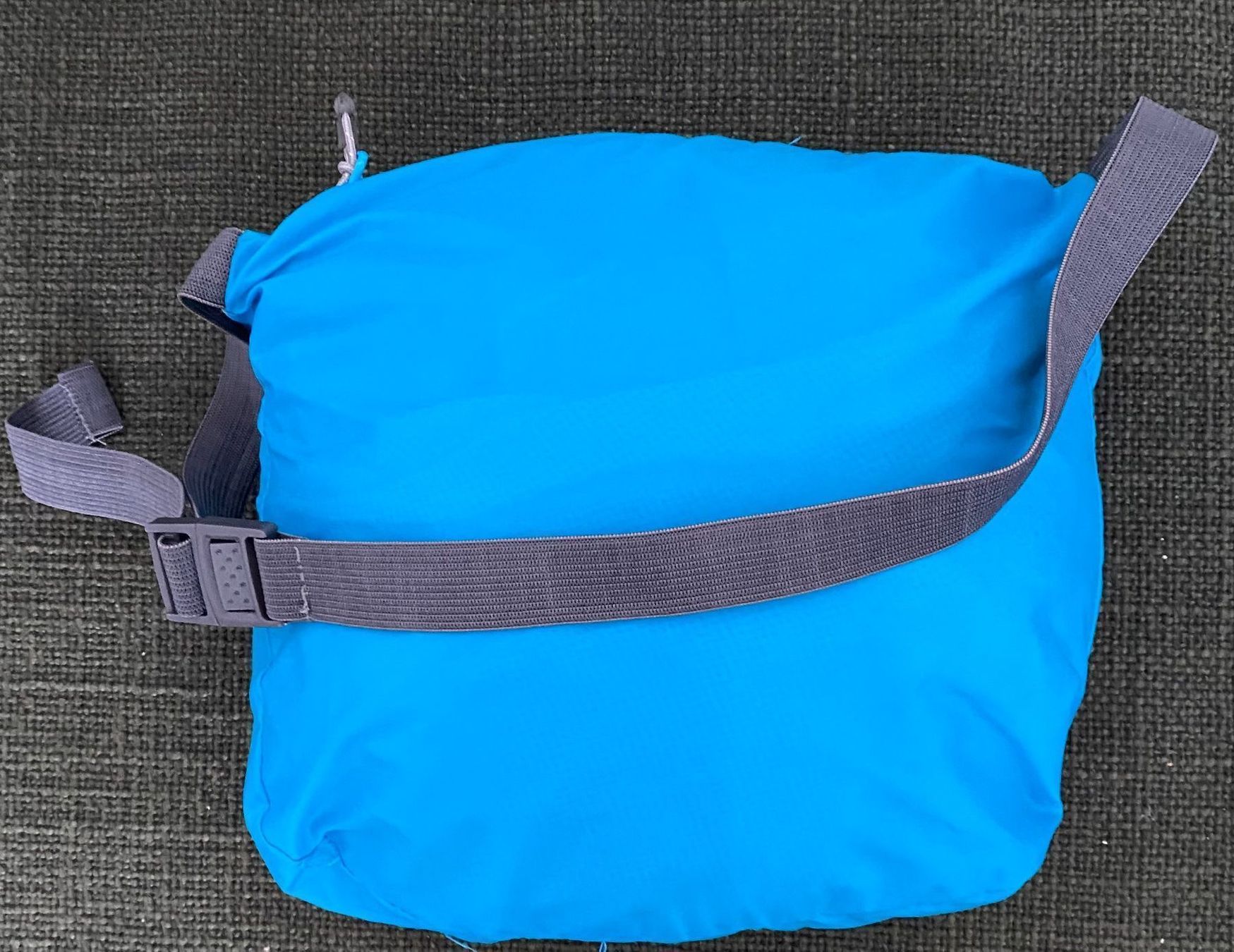 Giacche: Regenjacke GTS Gr.42 verpackbar – Usato da LUZERN venduto da Supigers 2