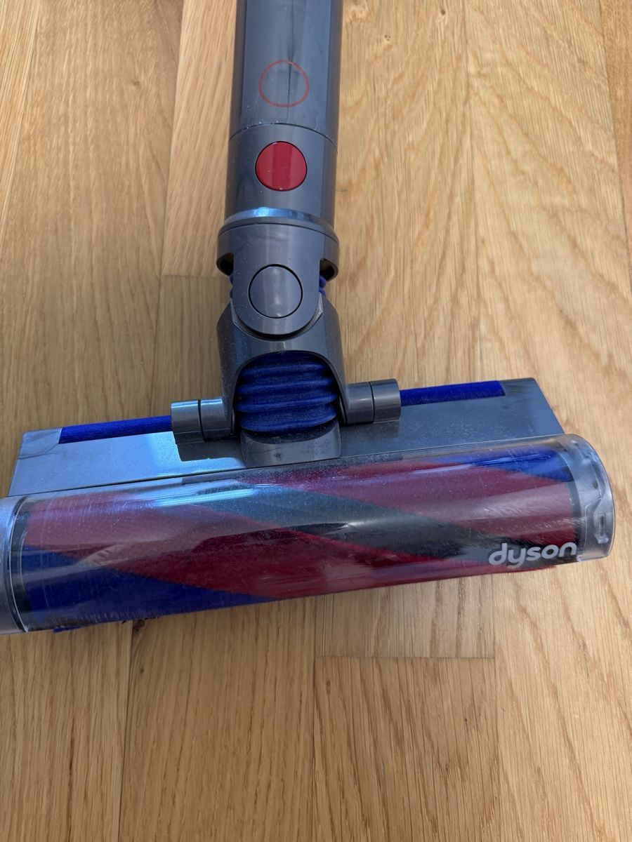 Dyson Staubsauger & Zubehör: Dyson Staubsauger inkl Zubehör – Gebraucht aus Recherswil von Noname1 3