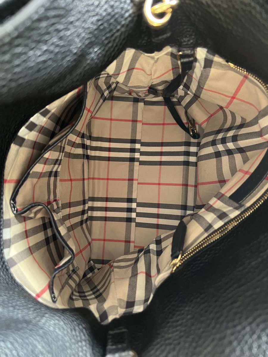 Burberry Taschen für Damen: Burberry Hobo Umhängetasche – Gebraucht aus Zürich von ClosetKTT 3