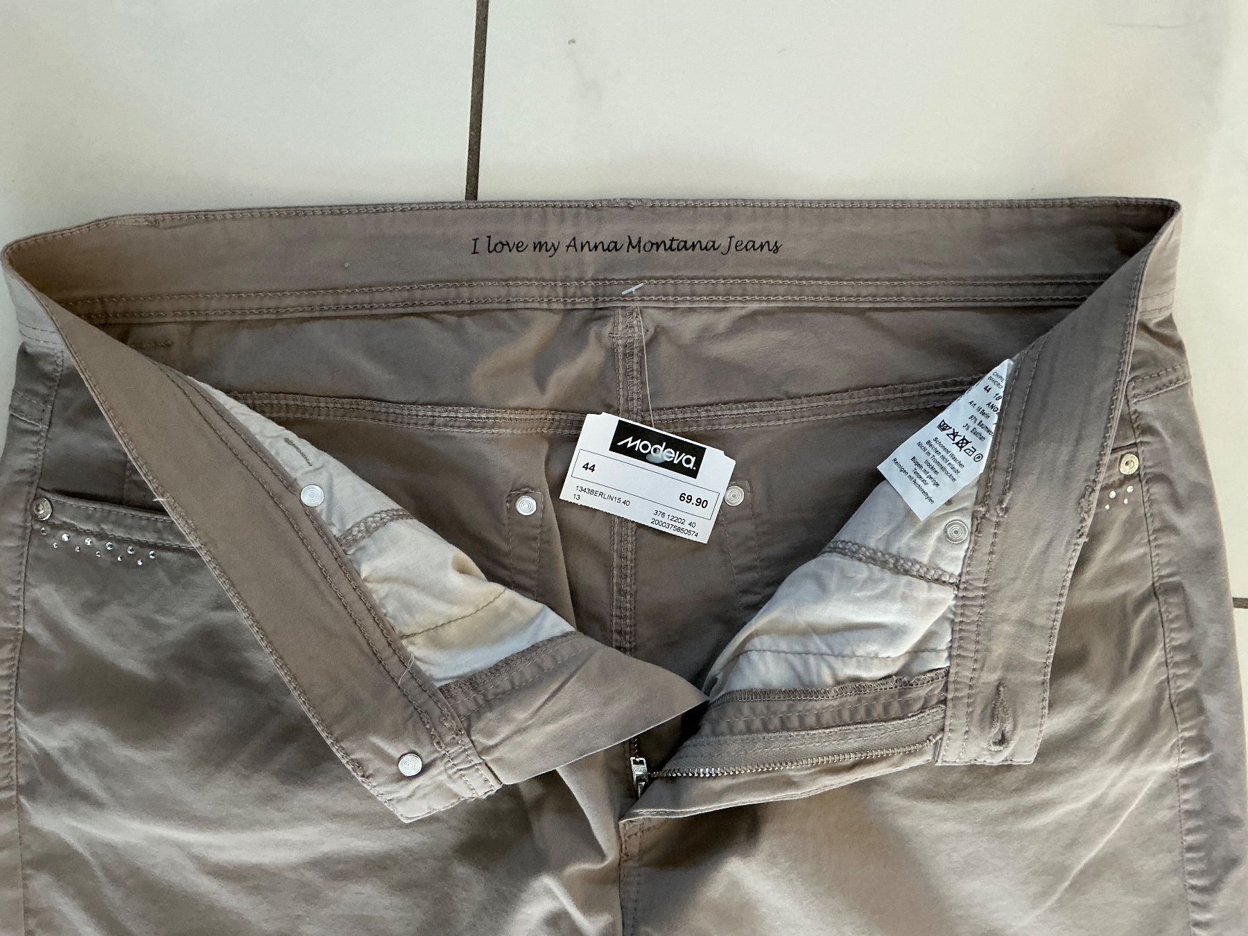 Hosen: Anna Montana 3/4 Hose neu Gr.44 – Neu und originalverpackt aus Biel-Benken BL von Sahra1 1