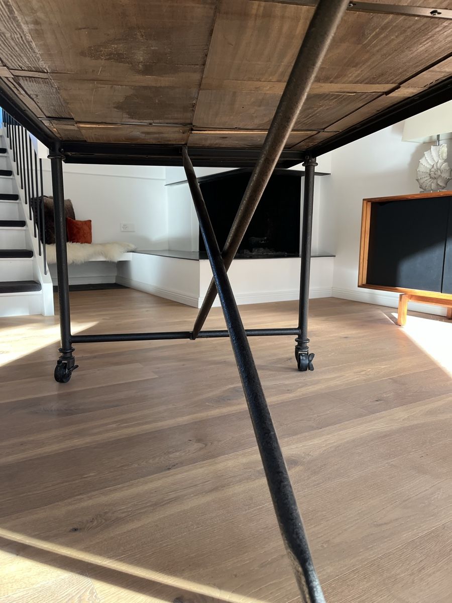 Tavoli: Tisch – Usato da Au ZH venduto da Ale-x65 9