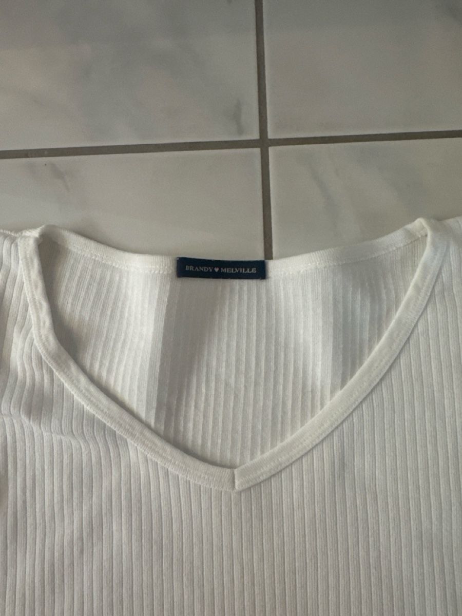 Brandy Melville Top: Brandy melville longsleeve – Nuovo (secondo la descrizione) da Wettswil venduto da pittaro73 1