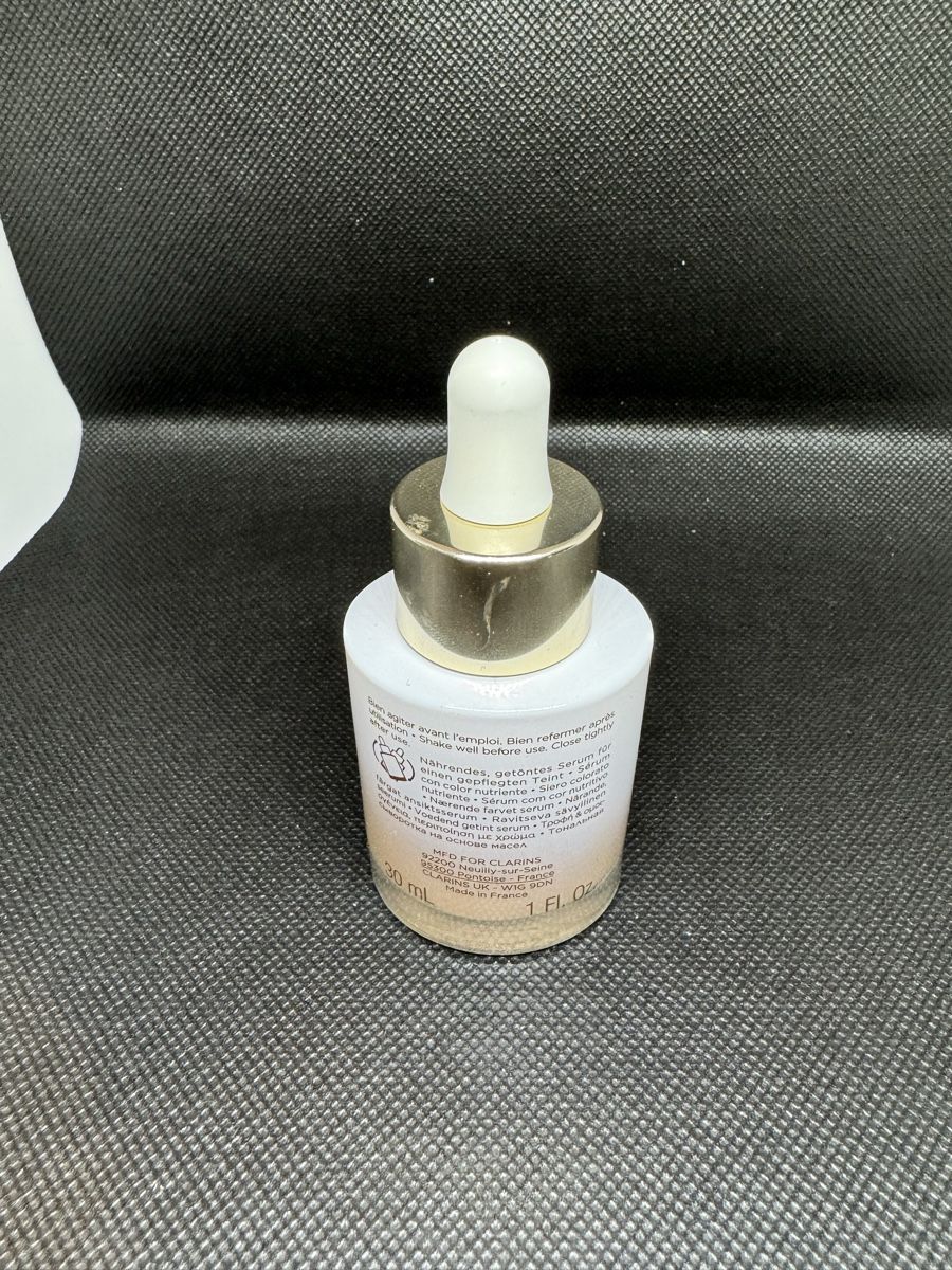 Clarins Cura del viso: Clarins Tinted Oleo-Serum – Nuovo e nell'imballaggio originale da lenzburg venduto da and_6zl8 2
