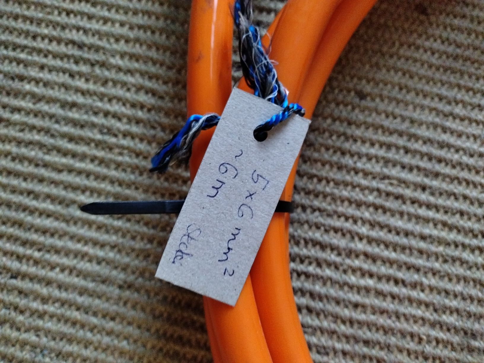 Kabel: PUR Kabel 5x6 (6m) CEE32 Stecker – Gebraucht aus Rüti ZH von Lux05 1
