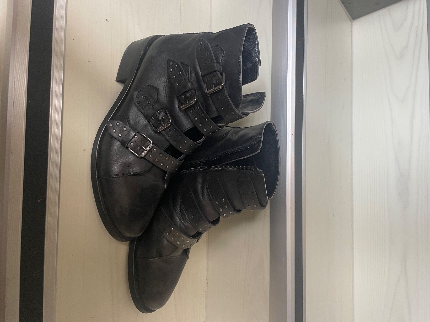 Navyboot Chaussures femmes: NAVYBOOT Boots / Stiefeletten, Schwarz – D'occasion à Zürich par tiiina4 1