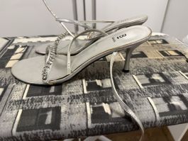 Silberne Sandalen mit Strass Grösse 41