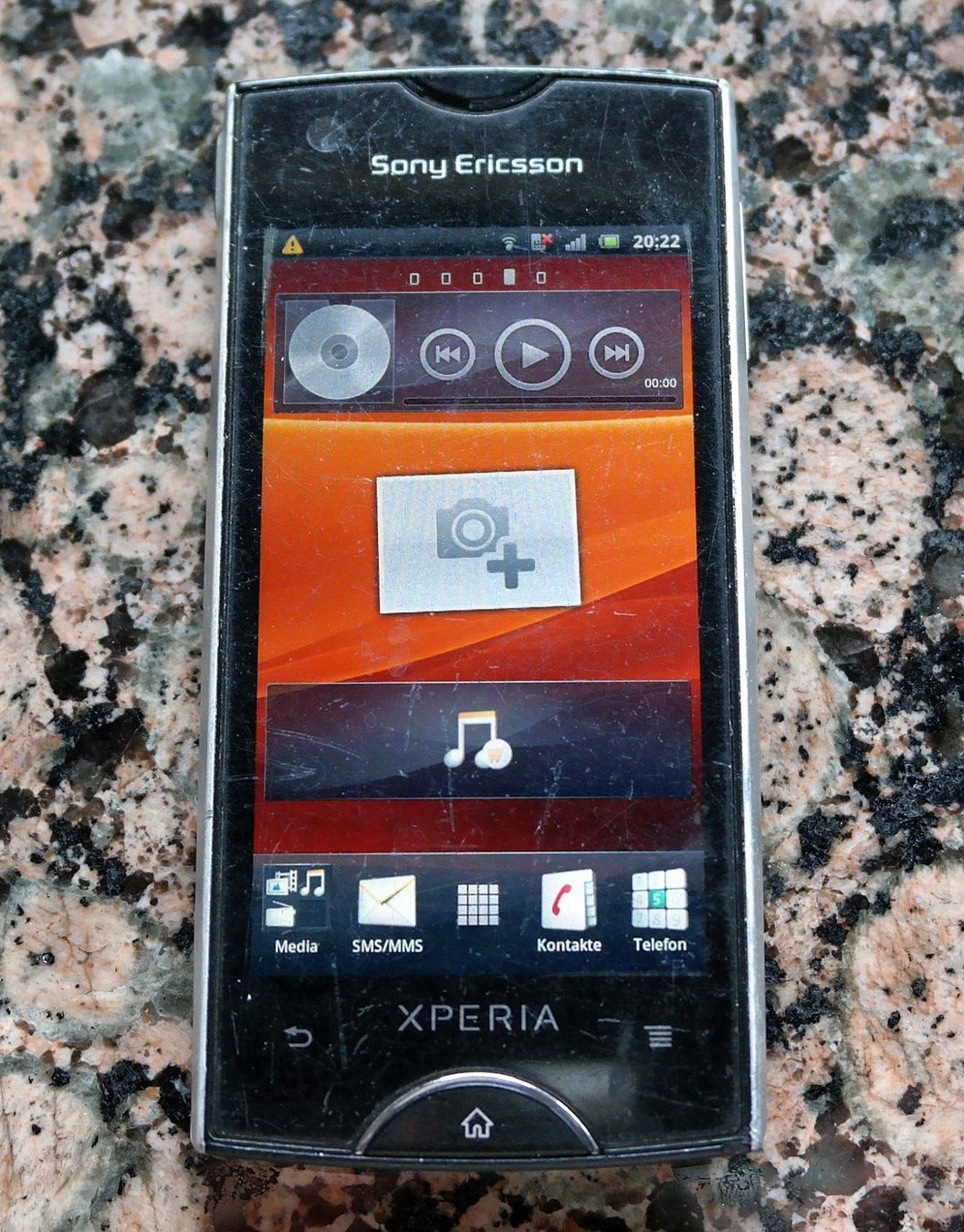 Sony Telefoni cellulari / Smartphones: Sony Ericsson Xperia ST 18i – Usato da Aeugst am Albis venduto da Ldavinci 2