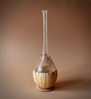 SELTENE GLASFLASCHE MIT BASTARBEIT (STROH), 18./19. JAHRH.