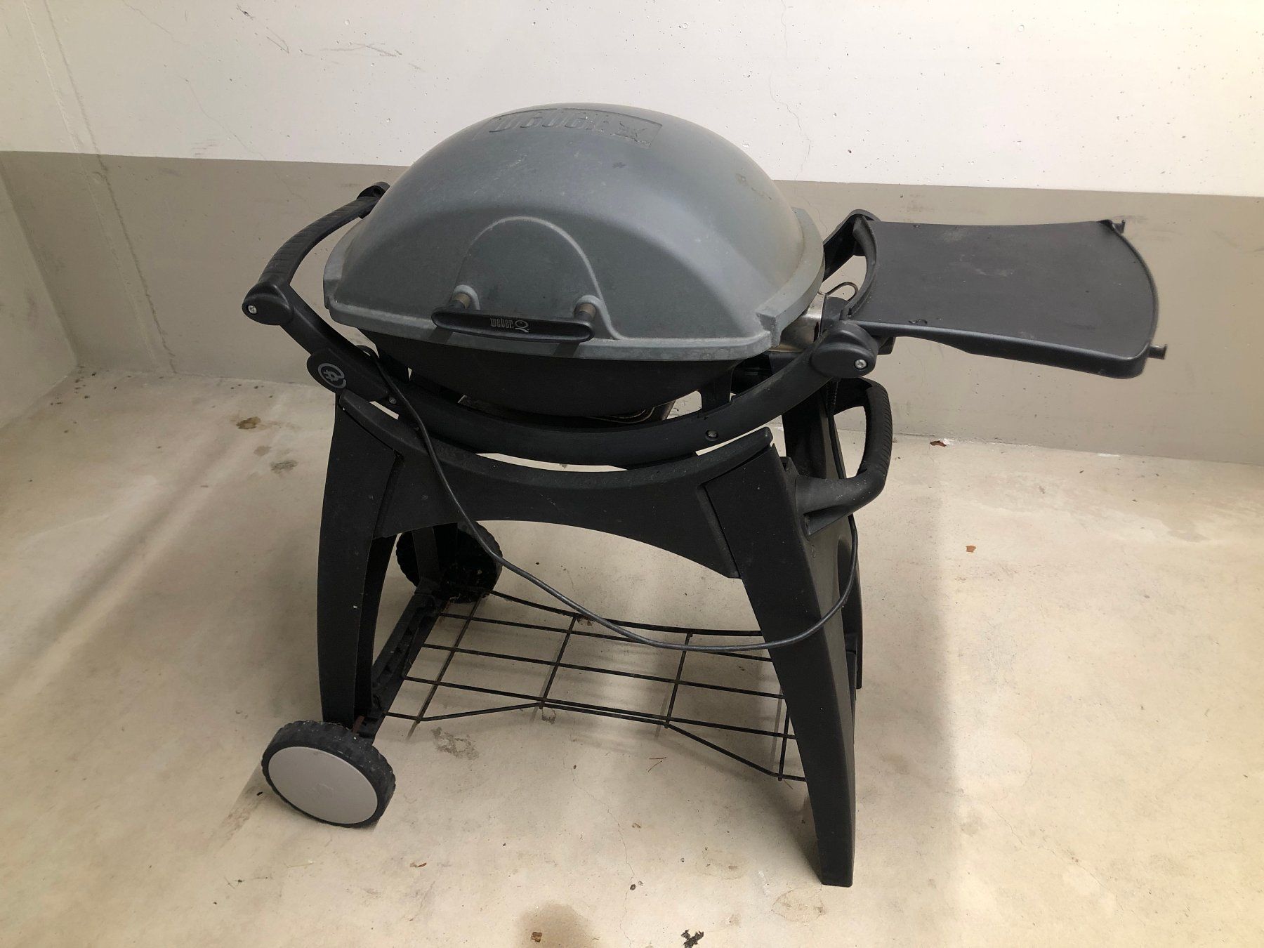 Weber Griglie: Weber Elektro Grill Q240 – Difettoso da Wollerau venduto da Seppi37