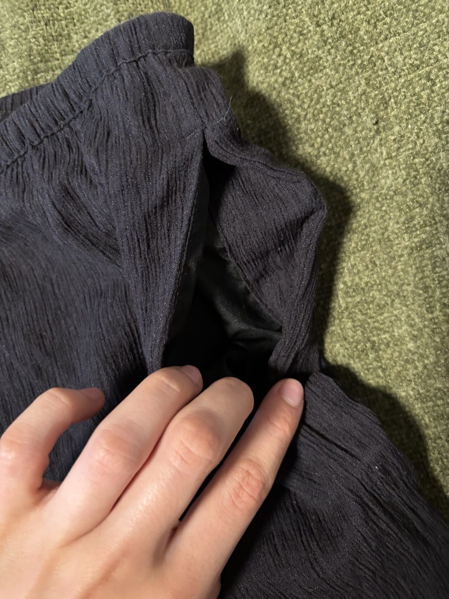 H&M Hosen: Schwarze Sommerhose, Grösse M – Gebraucht aus Bülach von reaos 3