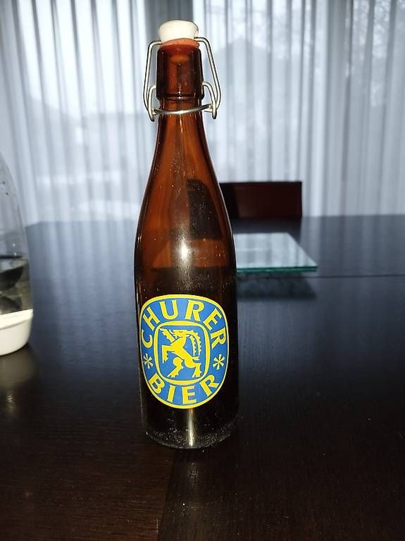 Bicchieri, Caraffe & Bottiglie: Alte Bierflasche Churer Bier – Usato da Granges-Paccot venduto da Ping1998