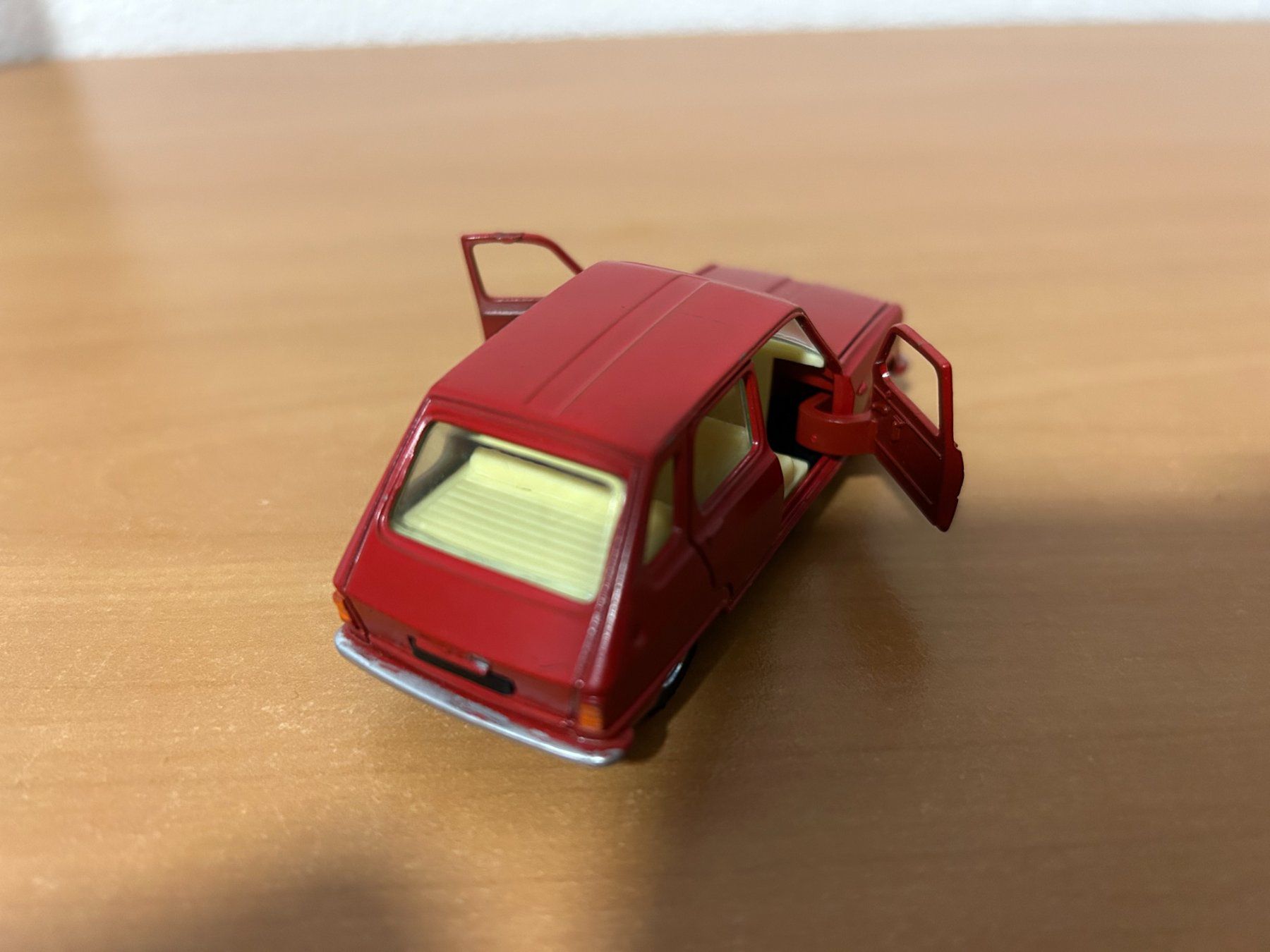 Renault Modellautos: Renault 6 1:43 Pilen – Gebraucht aus Schafisheim von Ducati57 5