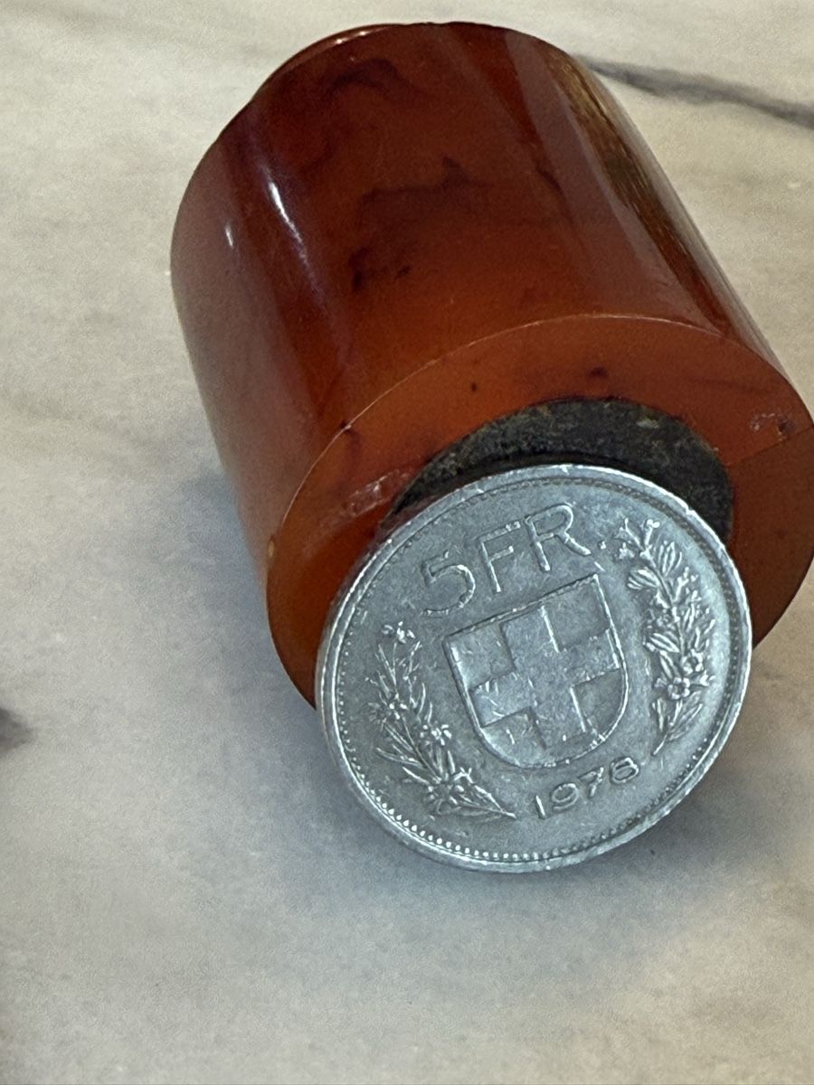 Tutte le decorazioni: Vintage  Bakelit Briefbeschwehrer – Usato da Aarburg venduto da Schatzaffe 1