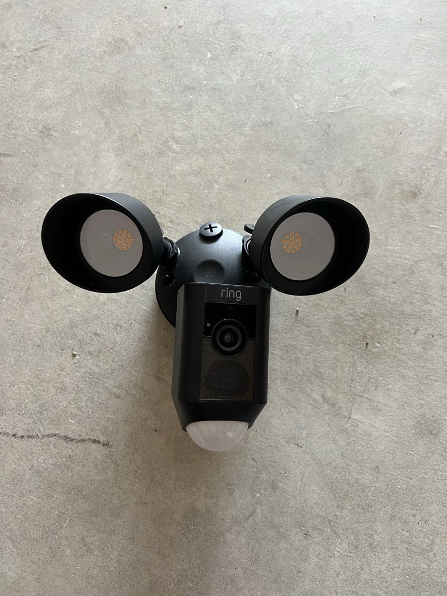 Lampen: Ring Floodlight Cam – Gebraucht aus Würenlos von Storzi01 1