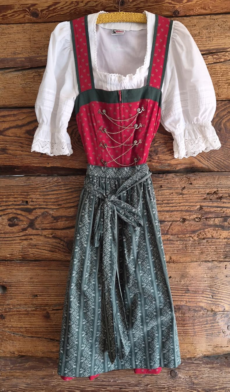 Vestiti: Dirndl, rot-grün mit Bluse, Grösse 42 – Usato da Dietlikon venduto da szi_p8zq