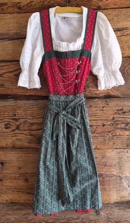 Dirndl, rot-grün mit Bluse, Grösse 42