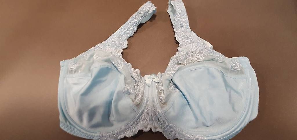 Altra biancheria intima: BH Cup F – Usato da Ittigen venduto da Searay