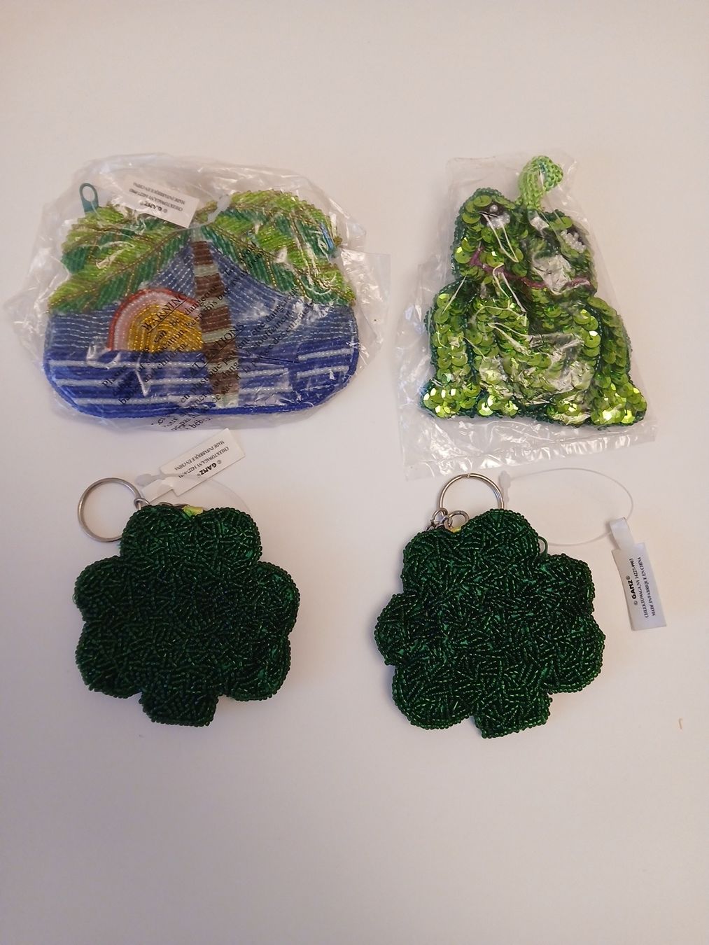 Schlüsselanhänger & - bänder: 4 Beaded Keychains and Coin Purses, New – Neu und originalverpackt aus Dübendorf von LoRi-2026