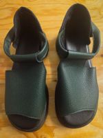 Grüne Sommersandalen, Kunstleder Gr. 39, neuwertig