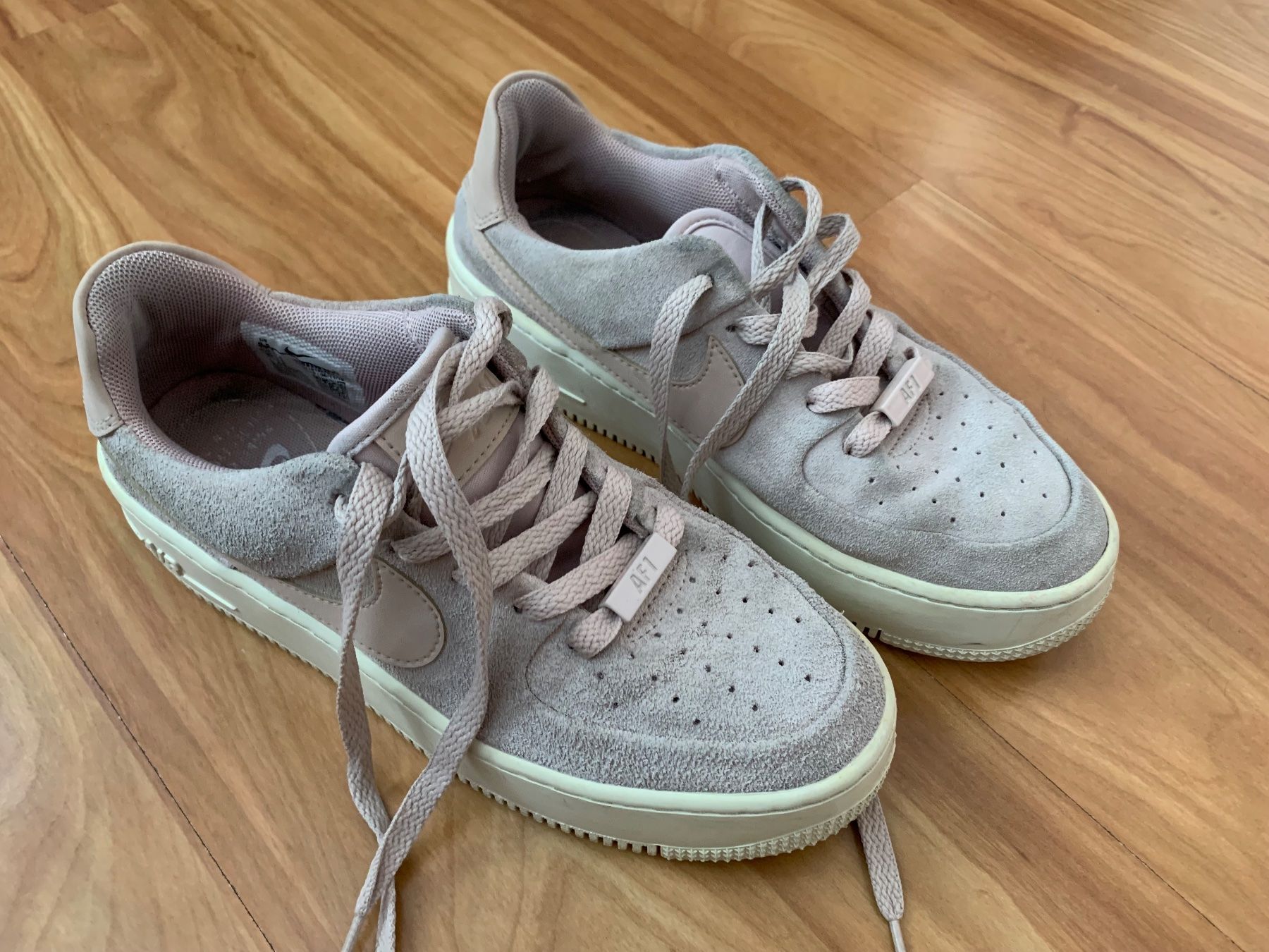 Nike Damenschuhe: Nike Air Force 1 Sneaker Grösse 36 – Gebraucht aus Ettingen von evs_6w9m 8