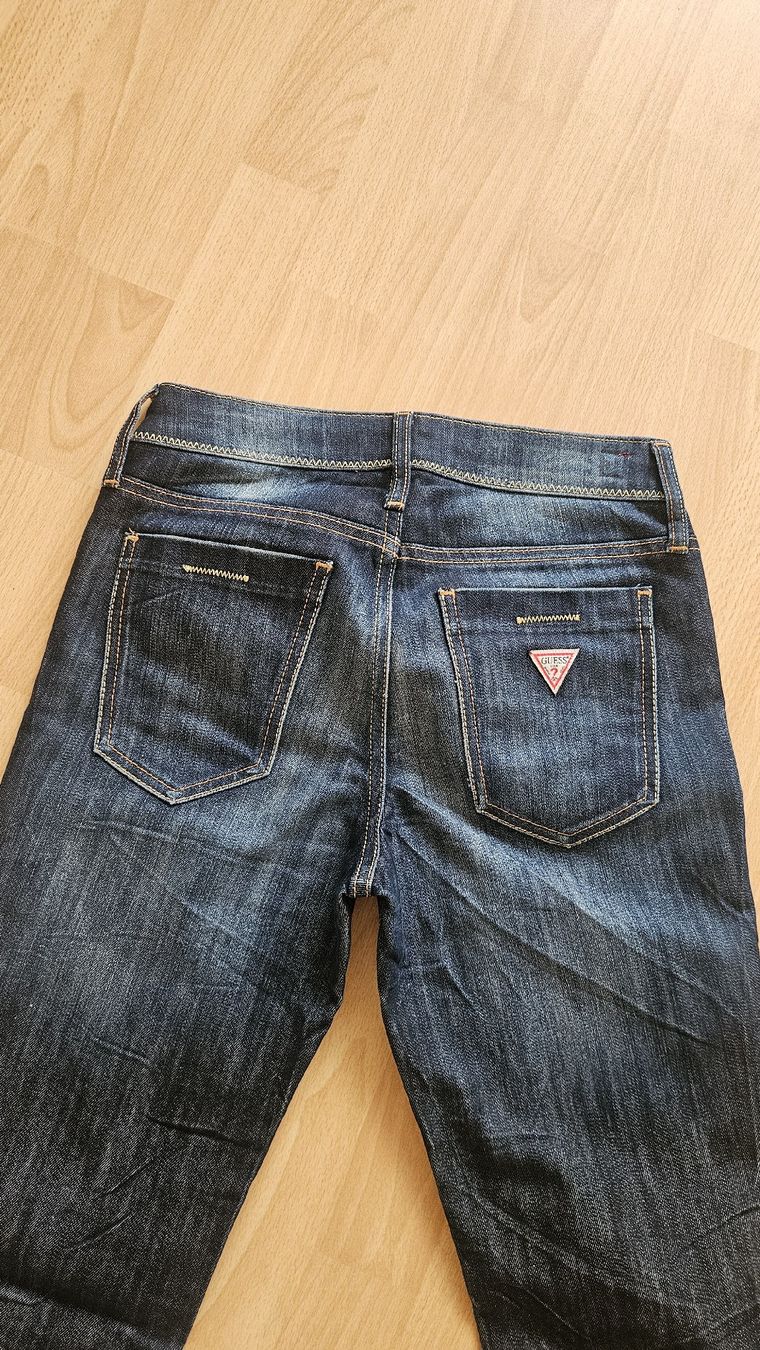 Guess Jeans: GUESS Jeans 27 – Gebraucht aus Rheinfelden von DHS 4