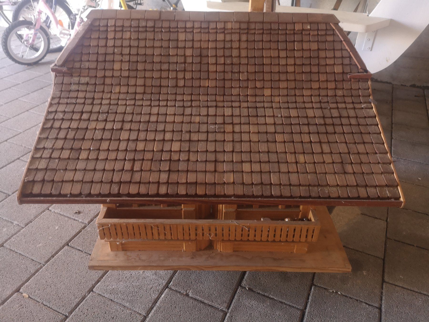 Tutte le decorazioni: Holzhaus – Usato da Sissach venduto da cor_n2dt 1
