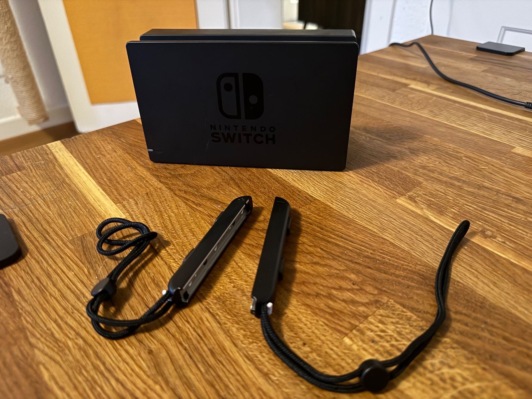Nintendo Konsolen: Nintendo Switch Pack + SD card 128 Go + 2 Games – Gebraucht aus Zürich von pie_jx8x 3