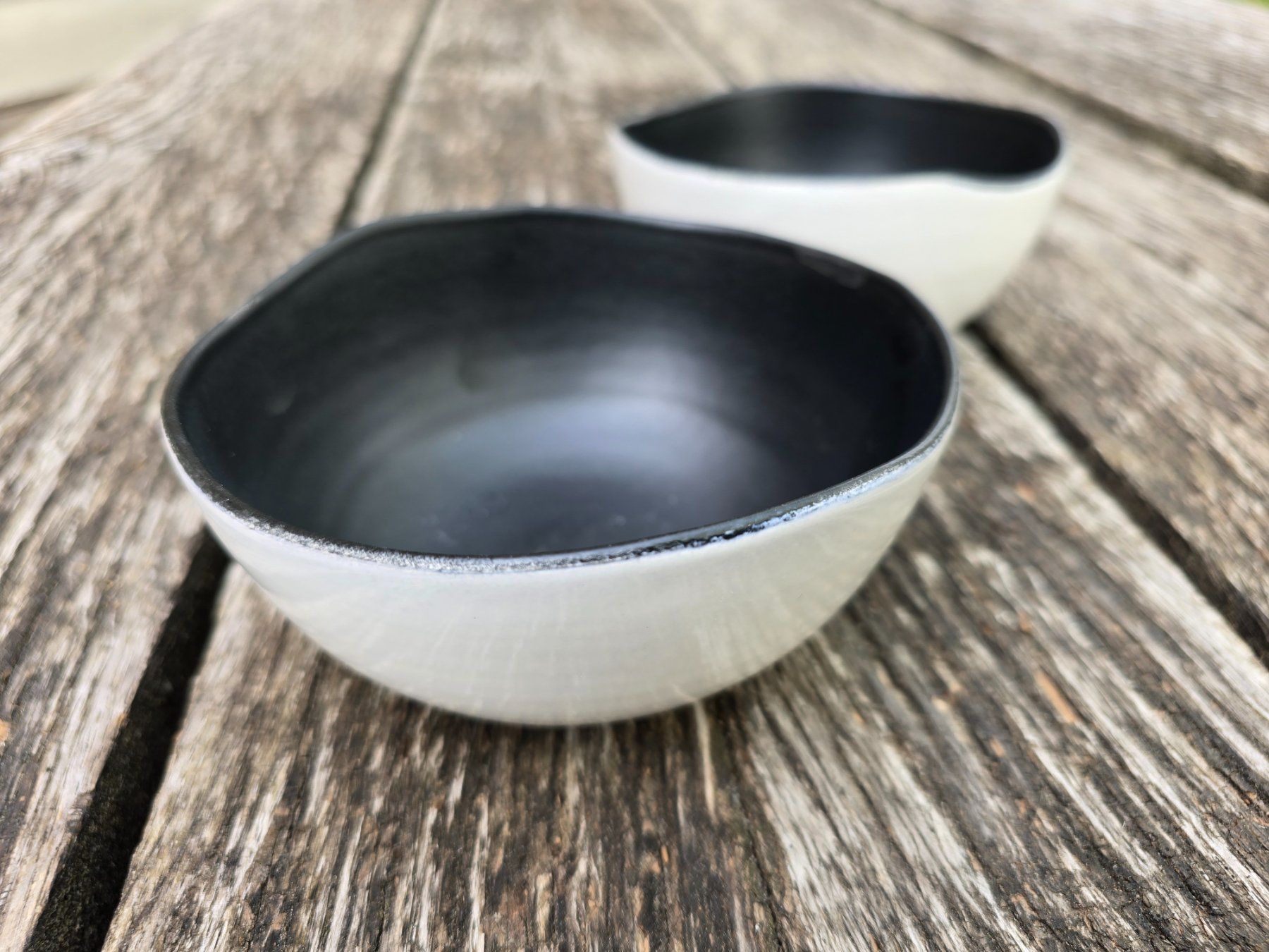 Schalen: Keramik: filigrane Schale schwarz/weiss-ANGEBOT – Neu (gemäss Beschreibung) aus Romanshorn von Rachacha 2