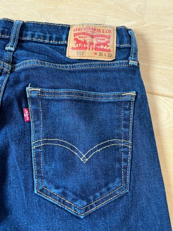 LEVI'S 512 Jeans in Gr. W31/L32, Blau