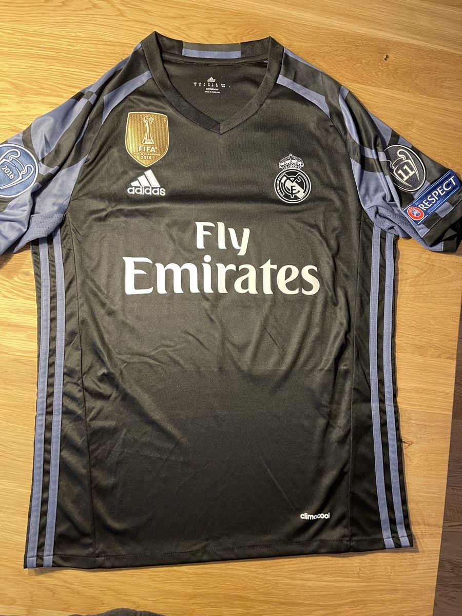 Real Madrid Canottiere & Pantaloni: Real Madrid Auswärts 2016/17 – Usato da Ballwil venduto da chieffzz