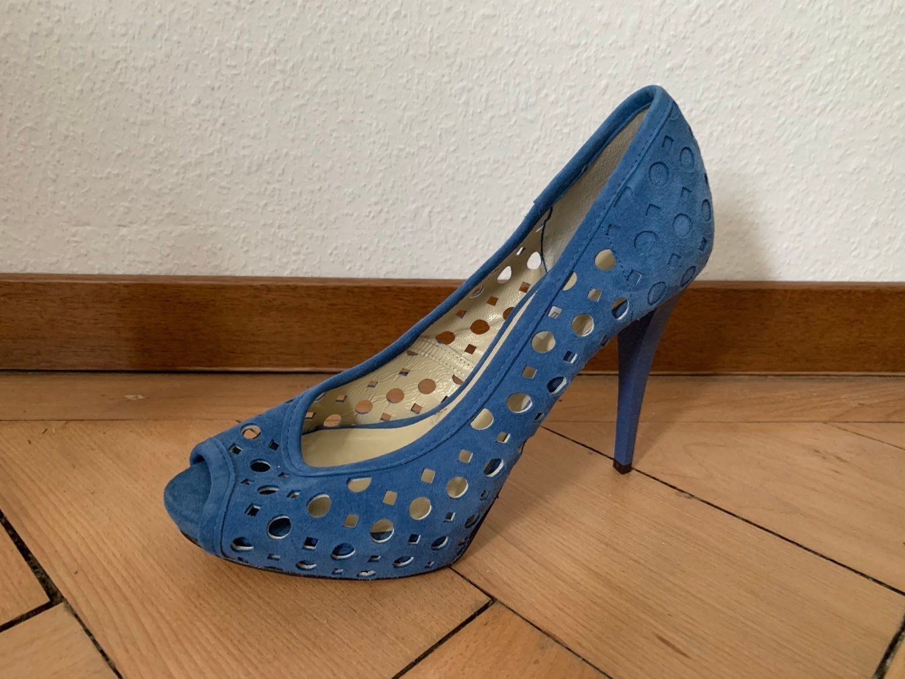Scarpe da donna: TO BE - Leder Peeptoe Pumps blau 38 – Usato da Zürich venduto da Diazaio 1