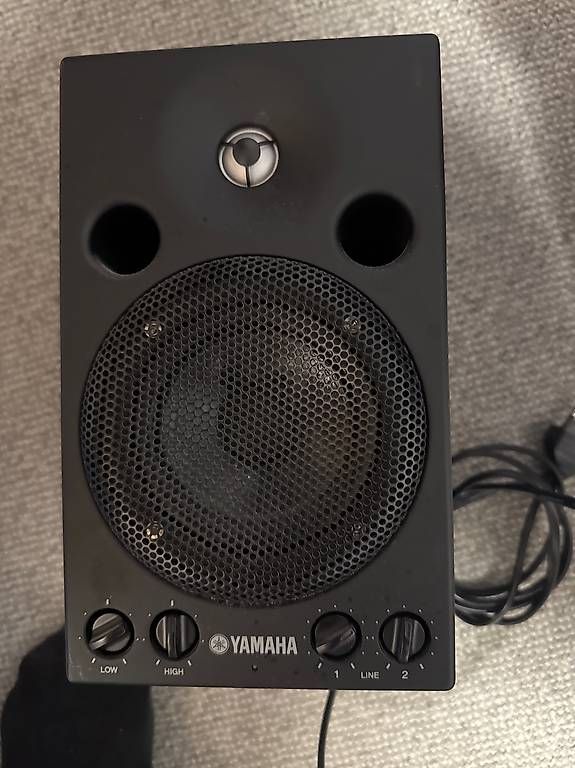 Haut-parleurs: Boxen Yamaha  – D'occasion à Rorschacherberg par hel_l7nq