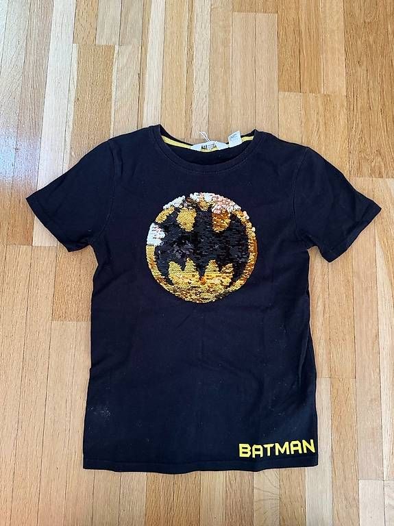 Camicie, T-shirt & Polo: T-Shirt Batman H&M Gr. 140 – Usato da Zürich venduto da vasile23