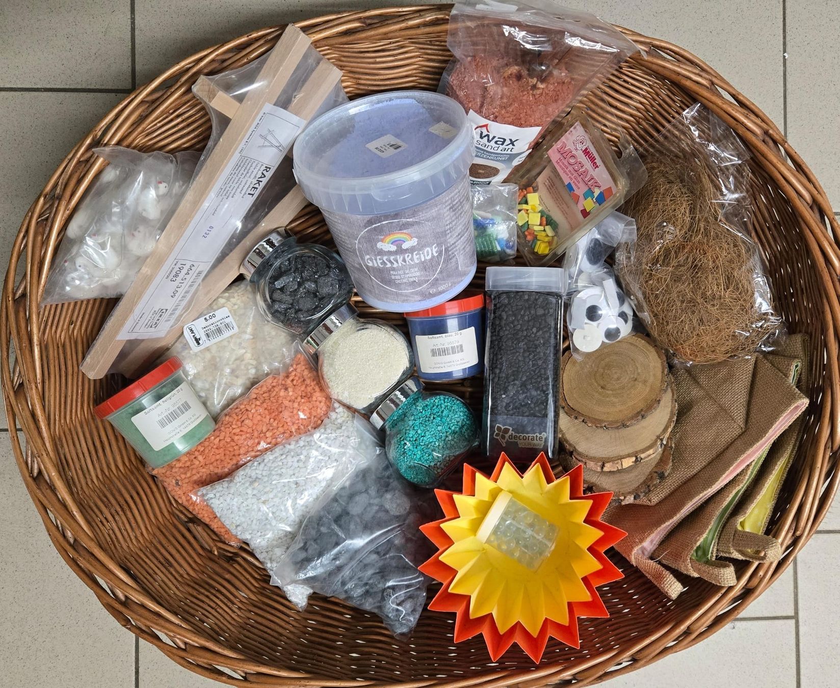 Bastelsets: Bastelmaterial Set – Gebraucht aus Rheinsulz von Dred