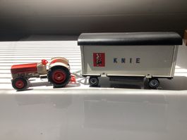 Siku Gespann "HANOMG TRAKTOR/CIRCUS KNIE“ Germany 1:50