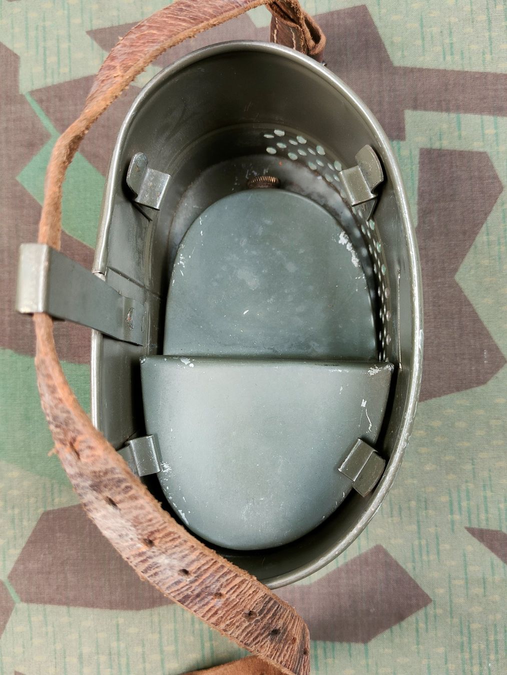 Schweizer Armee Uniformi: Einzelkochgeschirrkocher – Usato da Bauma venduto da SwissMilitaria 2