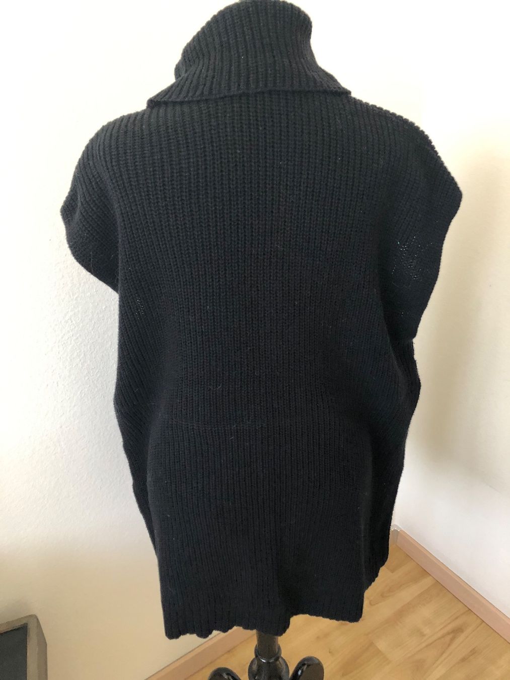 Madeleine Pulls & Sweat-shirts: Schwarzer Strickpullover Rollkragen – Neuf (Voir description) à Arlesheim par leyRum4.5 1