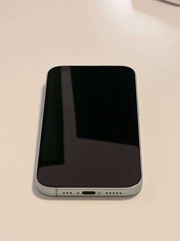 Telefoni cellulari / Smartphones: iPhone 15 256 GB – Usato da Reinach BL venduto da 23096 2